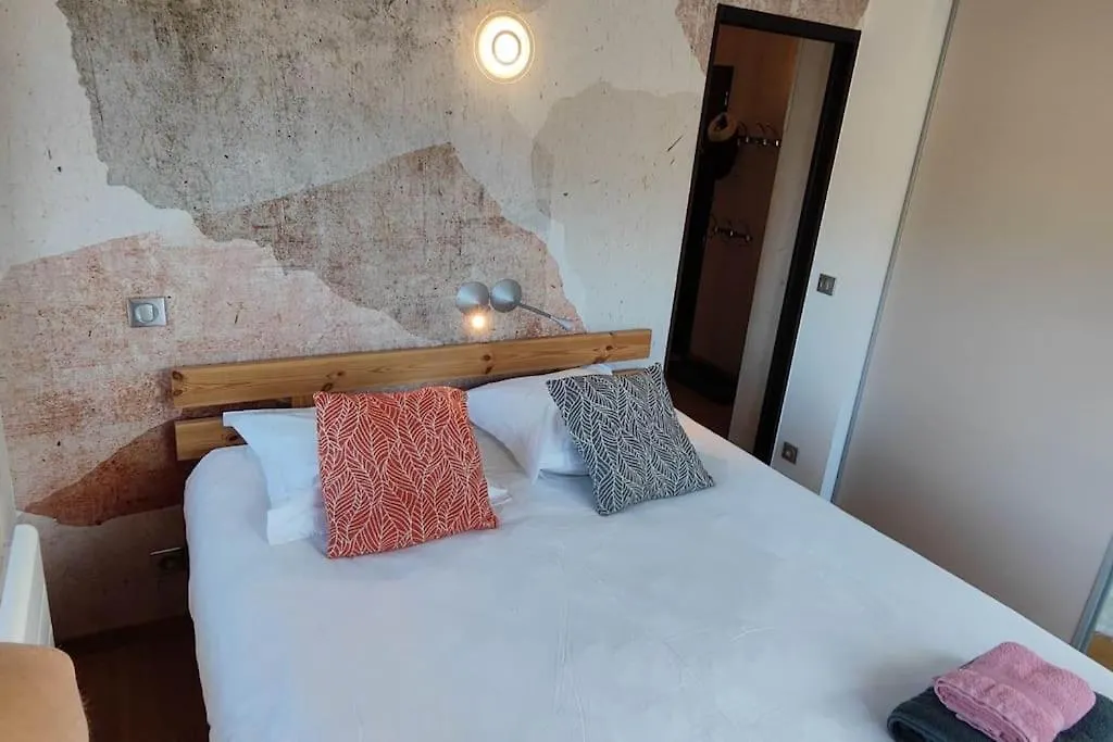 Apartment Grizzly - 2 Bedrooms - Ski In/Out- レ・ジェ